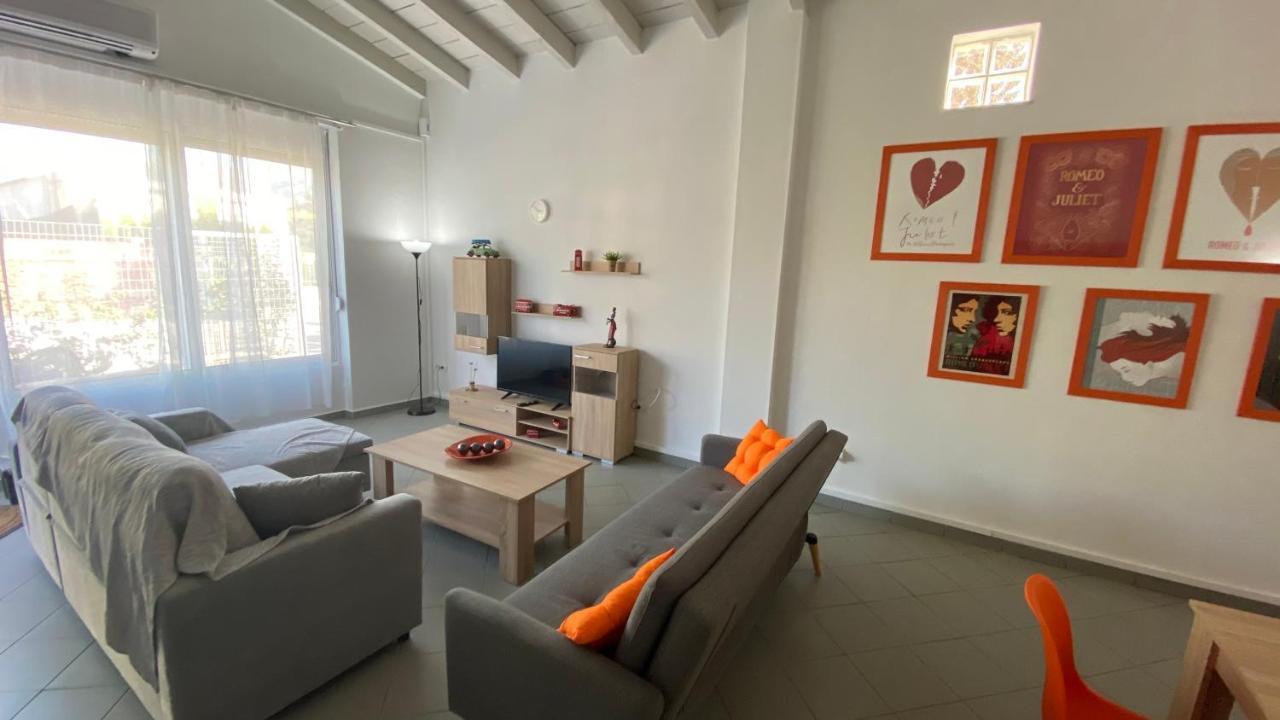 Apartamento Patras Romeο House Exterior foto